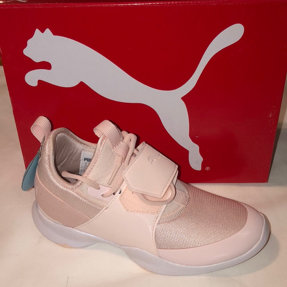Puma “Dare” Cross Trainers.  Brand new!  7.5